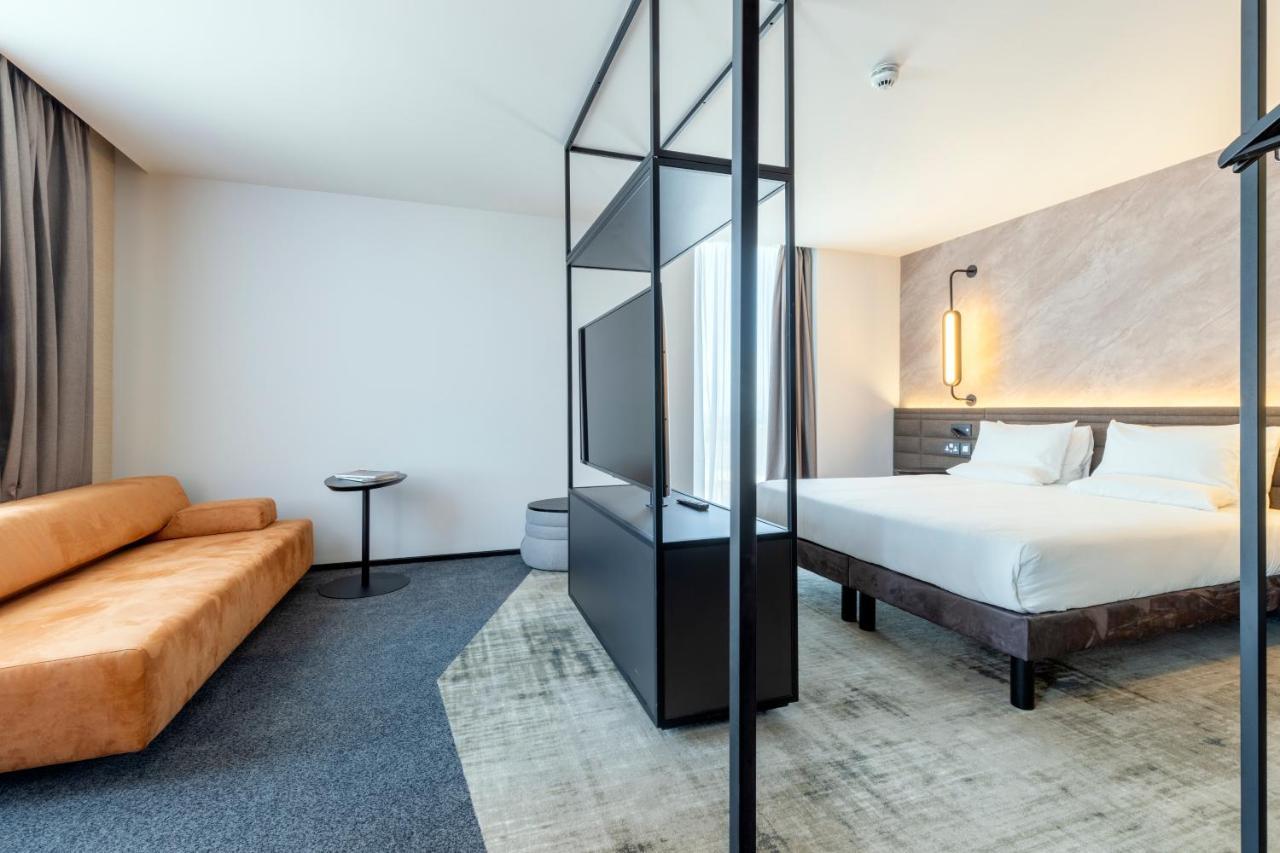 Novotel Liverpool Paddington Village Exterior photo