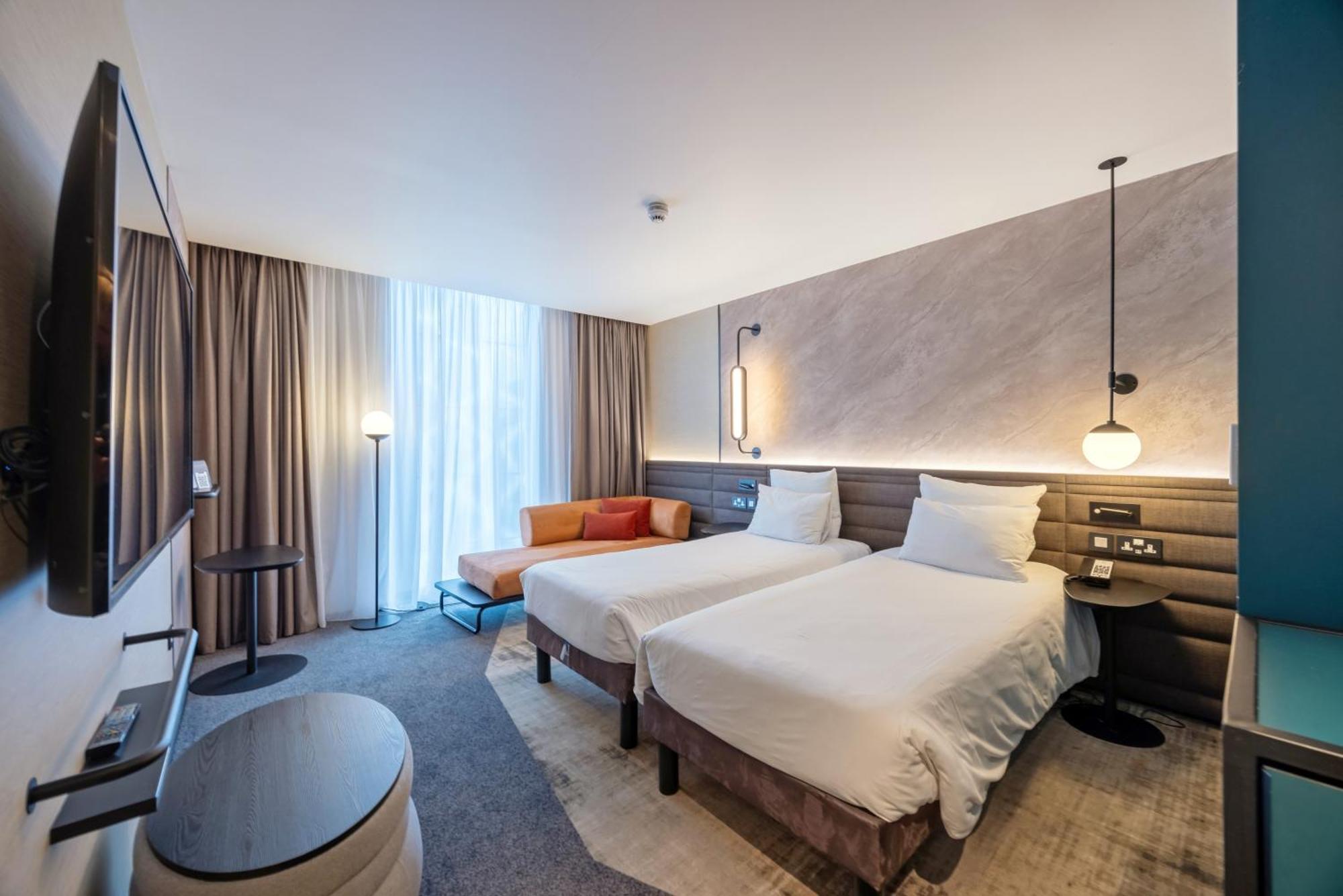 Novotel Liverpool Paddington Village Exterior photo